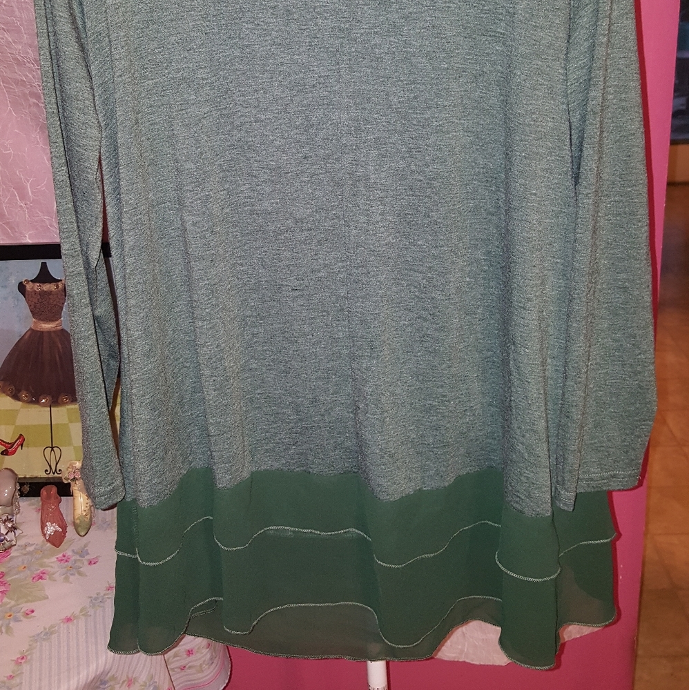 Womans Unique Green Shirt Large
